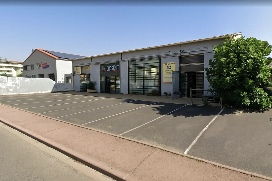 Local d'activités dans Cabestany à vendre - Photo de l’immeuble – Image 1 sur 5