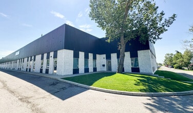 3915 78th Ave SE, Calgary, AB à louer Photo de l’immeuble– Image 1 sur 4