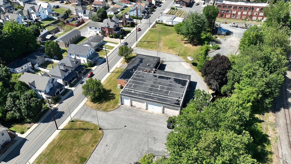 333 S 1st St, Bangor, PA à vendre - Photo de l’immeuble – Image 3 sur 6