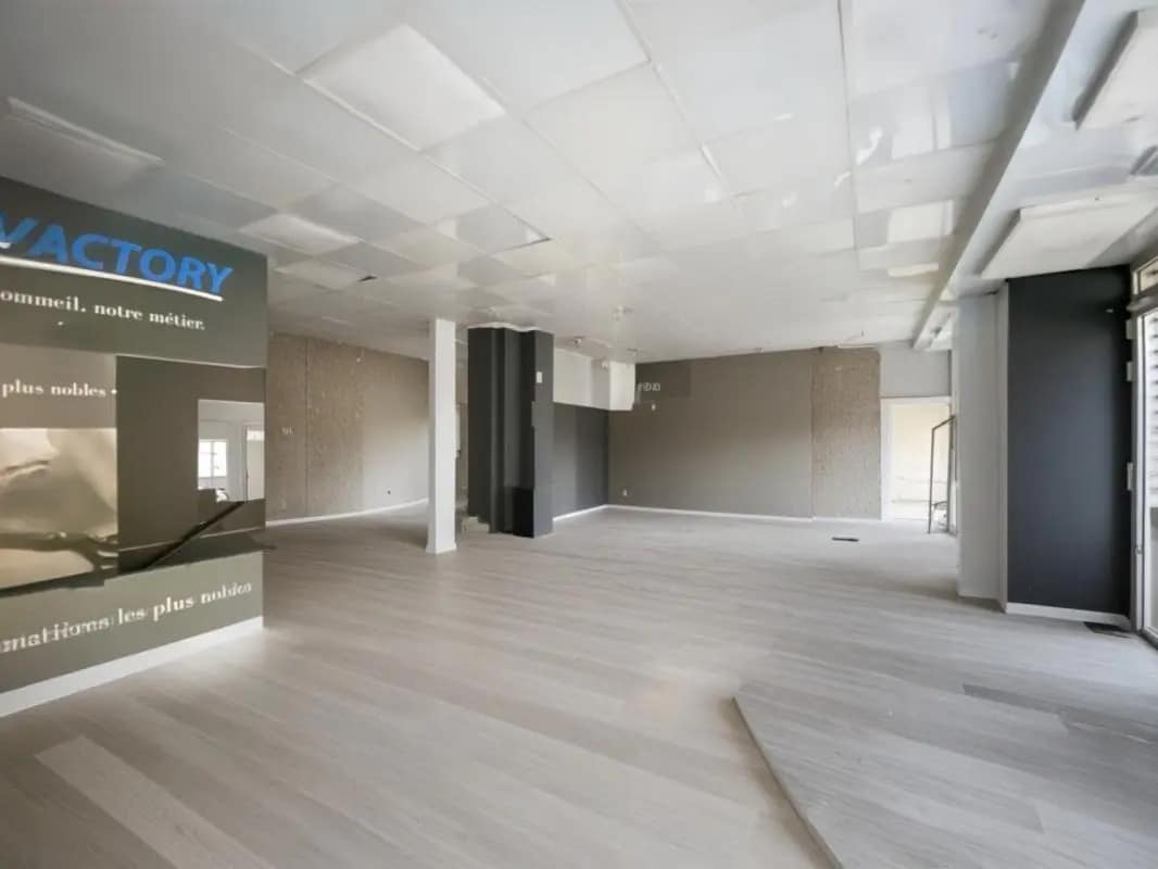 70 Boulevard Ornano, Paris à louer Photo de l’immeuble– Image 1 sur 7