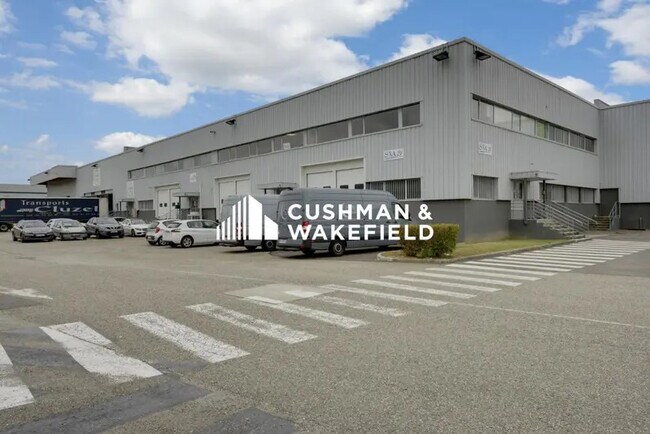 Plus de détails pour 82 Avenue Des Arrivaux, Saint-Quentin-Fallavier - Local d’activités à vendre
