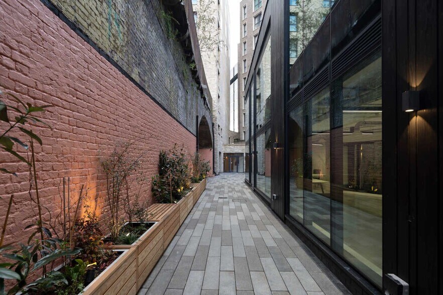 57 Chamber St, Londres à louer - Photo de l’immeuble – Image 3 sur 3