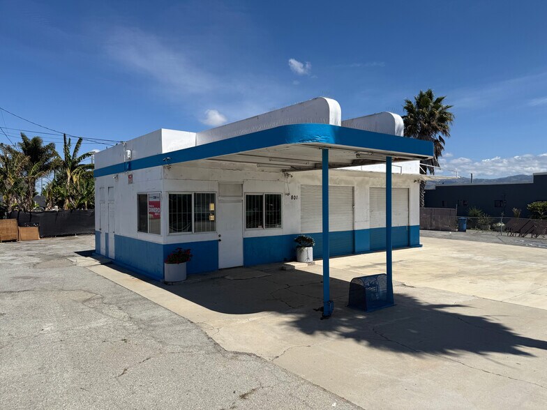 801 E Market St, Salinas, CA à vendre - Photo de l’immeuble – Image 2 sur 4