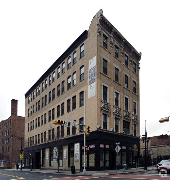 1225-1227 Raymond Blvd, Newark, NJ à louer - Photo de l’immeuble – Image 2 sur 2