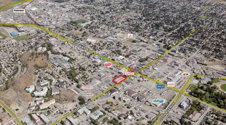 3301 30 Ave, Vernon, BC à louer Photo principale– Image 1 sur 2