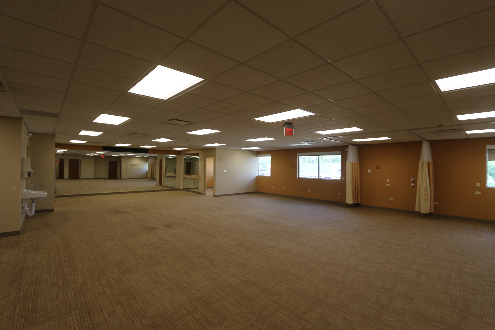 410 E Lincoln Hwy, New Lenox, IL à louer Photo intérieure– Image 1 sur 2