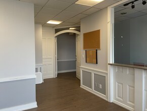 1315 Finch Ave W, Toronto, ON à louer Photo intérieure– Image 1 sur 2