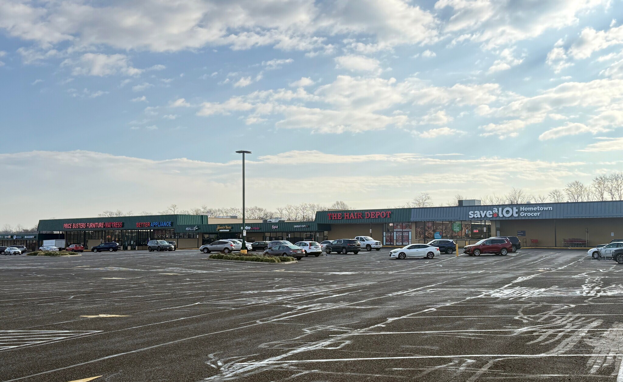 7702-7794 Marlboro Pike, Forestville, MD à louer Photo principale– Image 1 sur 6