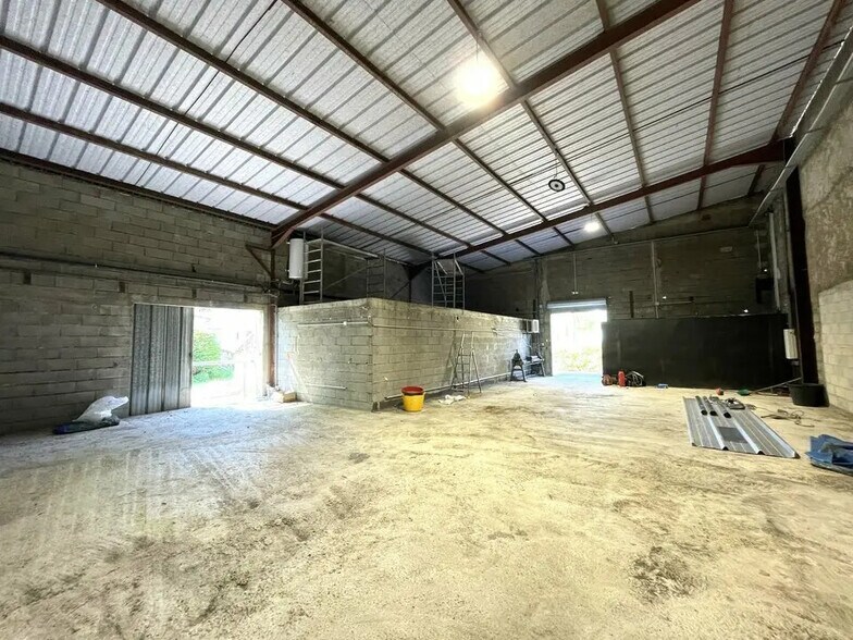 Industriel/Logistique dans Grasse à louer - Photo intérieure – Image 2 sur 7