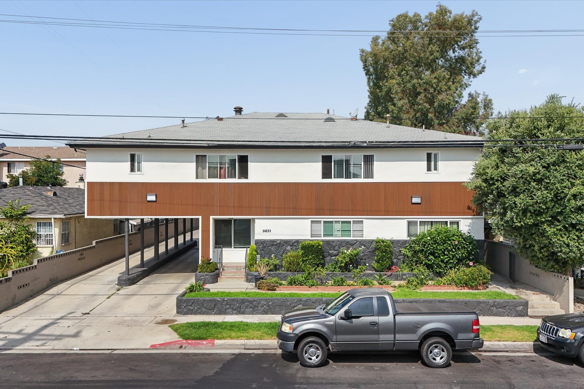 14611 Larch Ave, Lawndale, CA à vendre Photo de l’immeuble– Image 1 sur 16