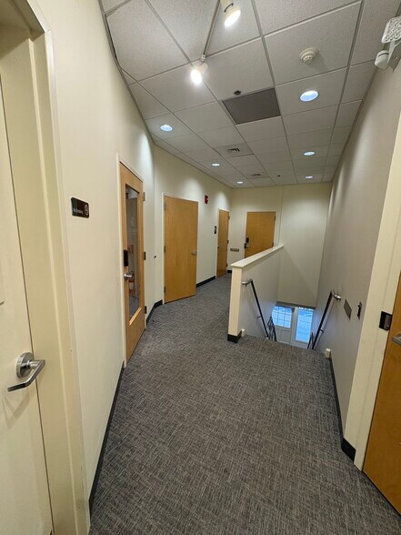 386 Washington St, Wellesley, MA à louer - Photo de l’immeuble – Image 3 sur 3