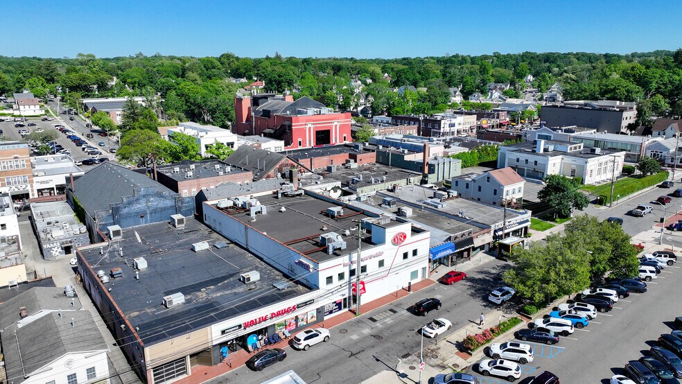 16 New St, Huntington, NY à louer - Photo de l’immeuble – Image 2 sur 7