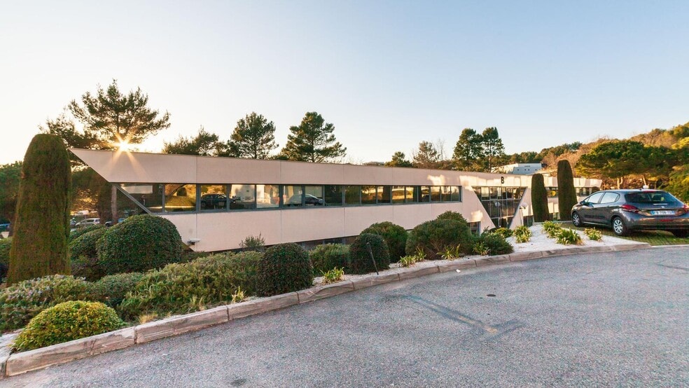 300 Rue Du Vallon, Valbonne à louer - Photo de l’immeuble – Image 3 sur 9