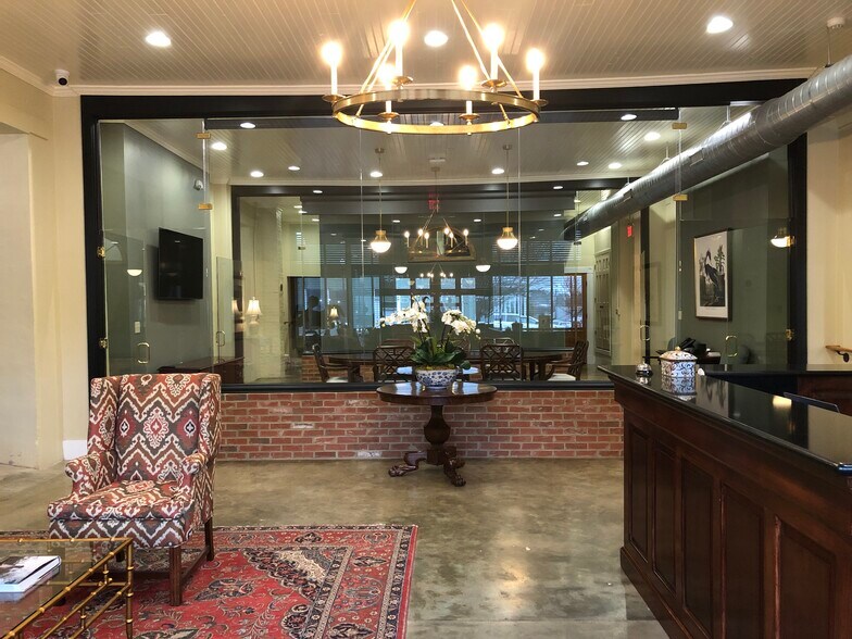 119 S Madison St, Thomasville, GA à louer - Photo intérieure – Image 2 sur 13