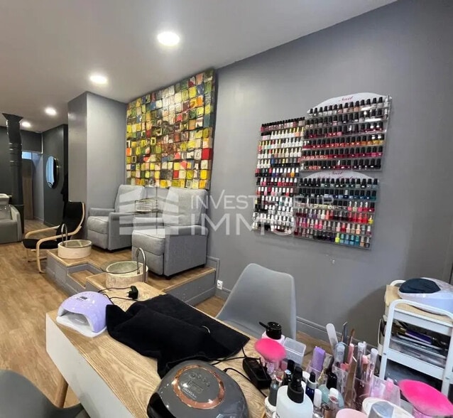 Local commercial dans Paris à vendre - Photo intérieure – Image 2 sur 5