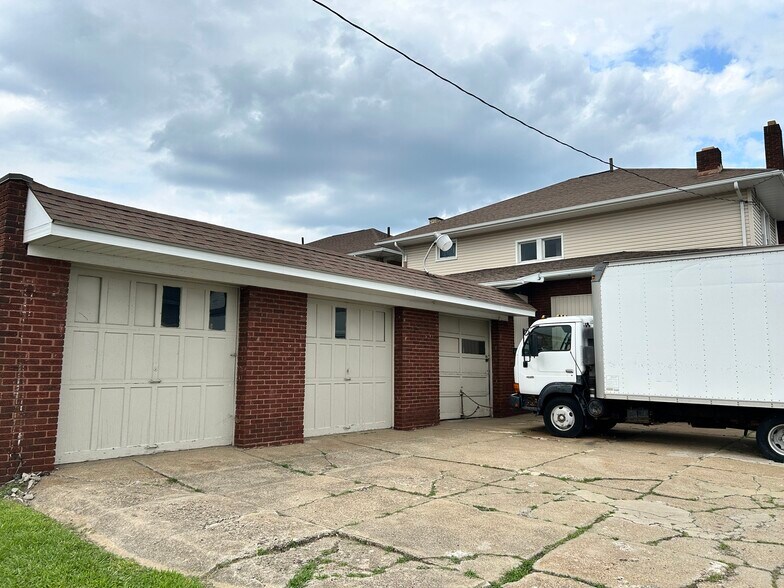 2519 Cleveland Ave NW, Canton, OH à vendre - Photo de l’immeuble – Image 3 sur 5