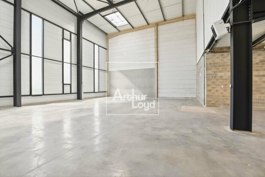 Local d’activités dans Wissous à louer - Photo intérieure – Image 2 sur 5