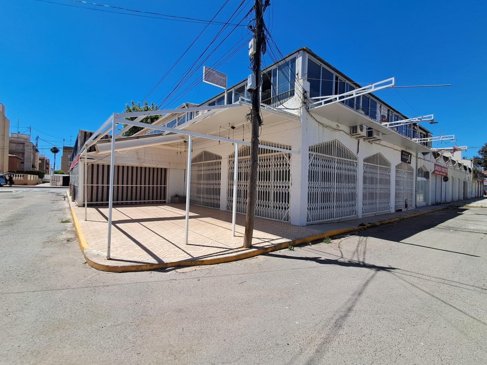 Local commercial dans Santa Pola, Alicante à louer Photo intérieure– Image 1 sur 9