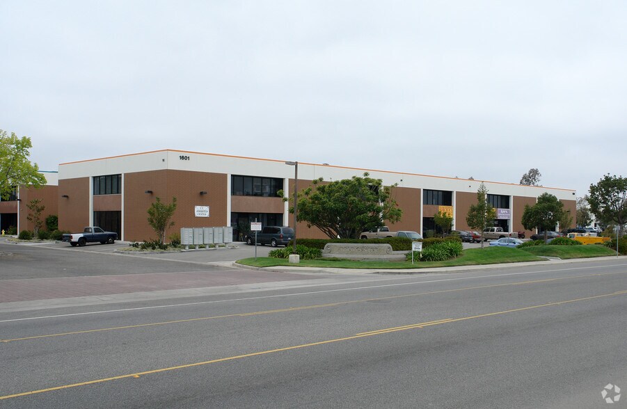 1601 Pacific Ave, Oxnard, CA à louer - Photo de l’immeuble – Image 3 sur 4