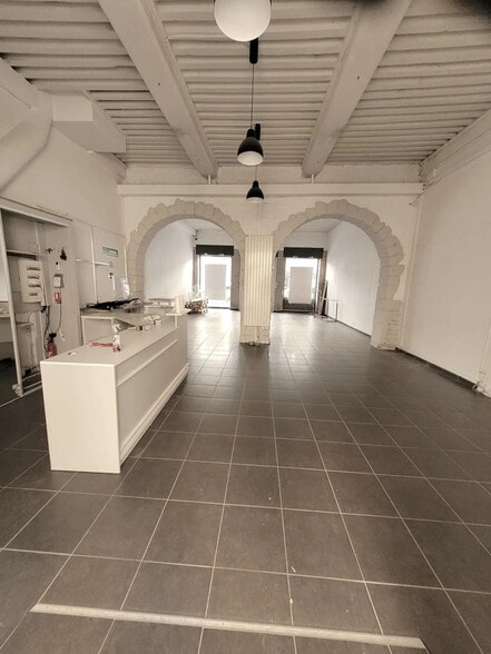Local commercial dans Lyon à louer - Photo de l’immeuble – Image 2 sur 6