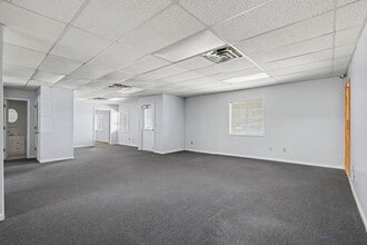 13010 White Ave, Grandview, MO à vendre Photo intérieure– Image 1 sur 7