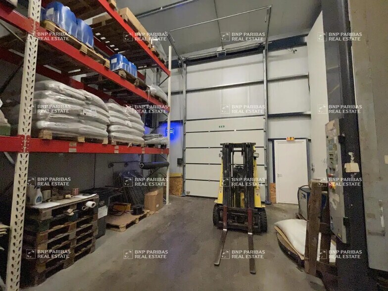 Local d'activités dans Veigné à vendre - Photo de l’immeuble – Image 3 sur 11