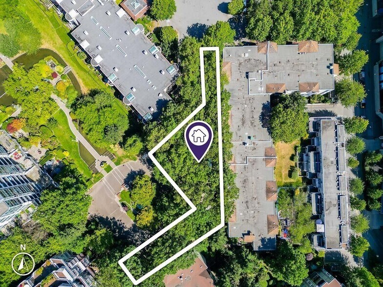 500 Starboard Square, Vancouver, BC à vendre - Photo de l’immeuble – Image 1 sur 8