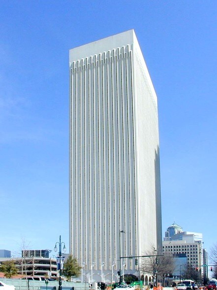 400 S Tryon St, Charlotte, NC à louer - Photo de l’immeuble – Image 2 sur 22