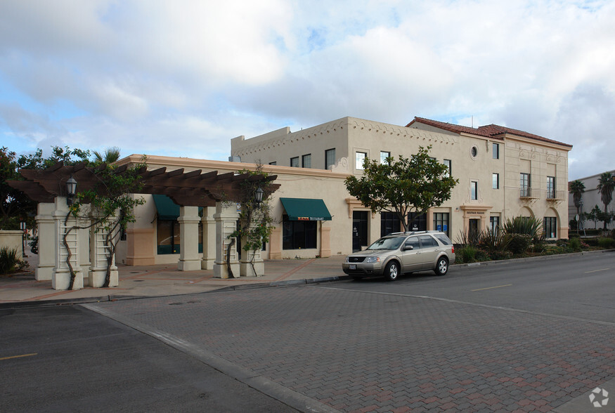 110 S Lincoln St, Santa Maria, CA à vendre - Photo de l’immeuble – Image 3 sur 9