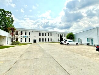 Plus de détails pour 524 E Washington St, Chagrin Falls, OH - Industriel/Logistique à louer