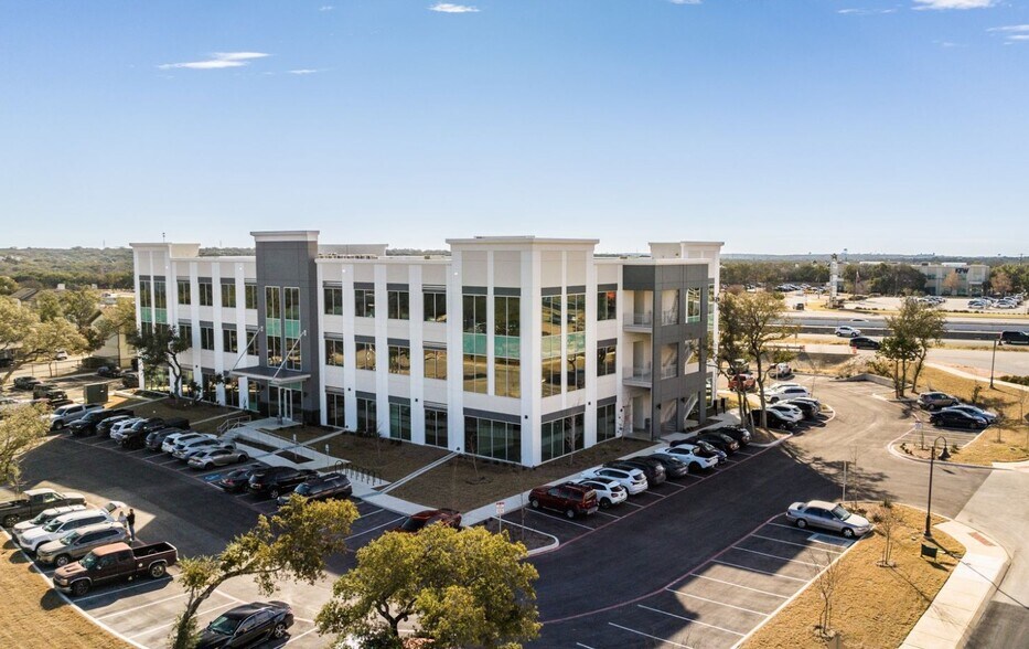 3239 N Loop 1604, San Antonio, TX à louer - Photo principale – Image 1 sur 6