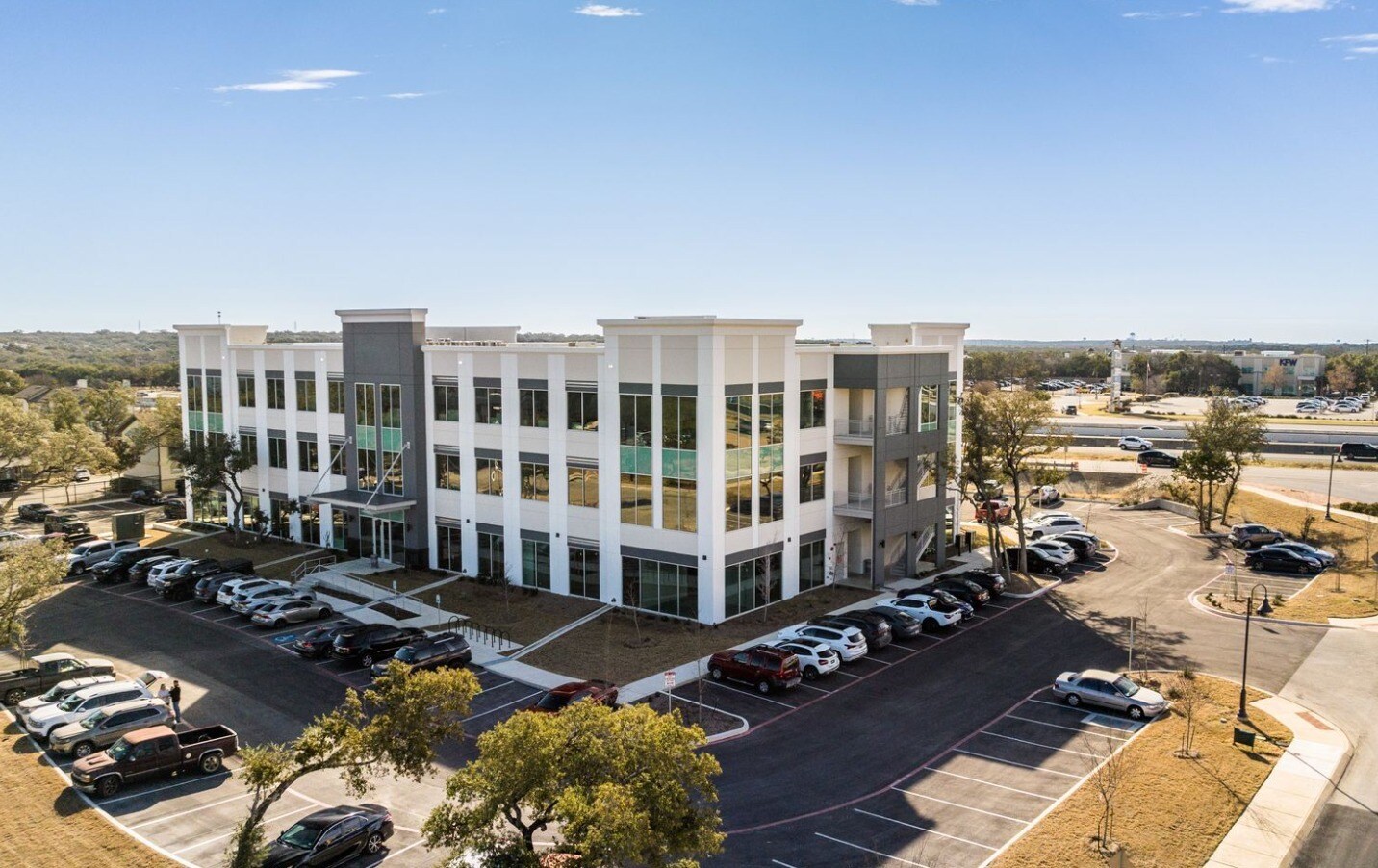 3239 N Loop 1604, San Antonio, TX à louer Photo principale– Image 1 sur 7