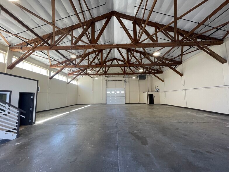 2370 Valley Rd, Reno, NV à louer - Photo de l’immeuble – Image 2 sur 7
