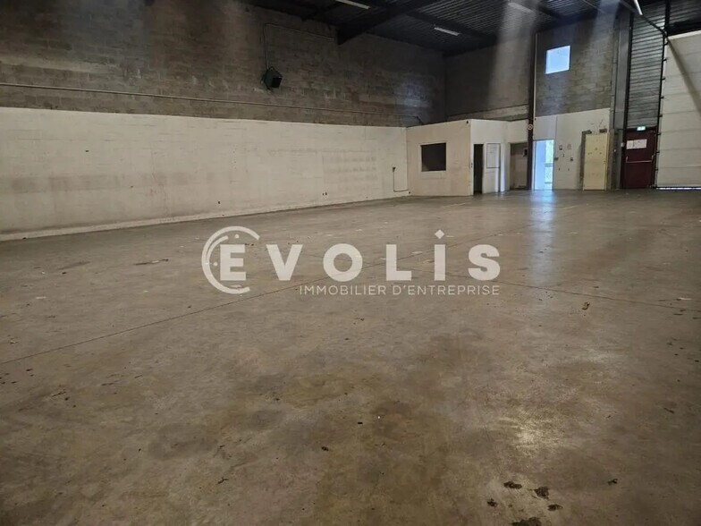 Local d’activités dans Chilly-Mazarin à louer - Photo intérieure – Image 3 sur 10
