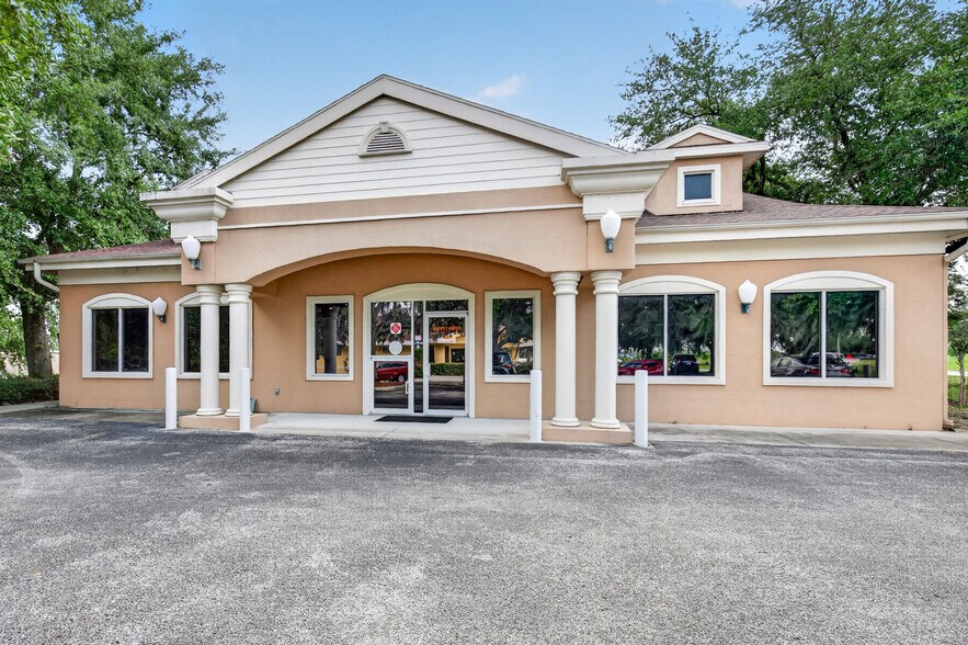 1801 Salk Ave, Tavares, FL à vendre - Photo de l’immeuble – Image 2 sur 18