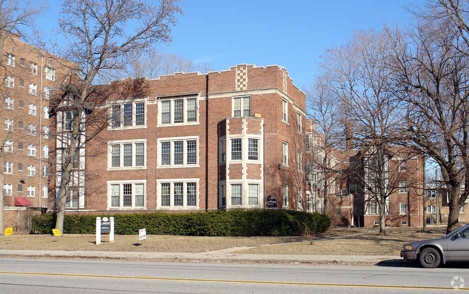 3541 N Meridian St, Indianapolis, IN à vendre - Photo de l’immeuble – Image 2 sur 16