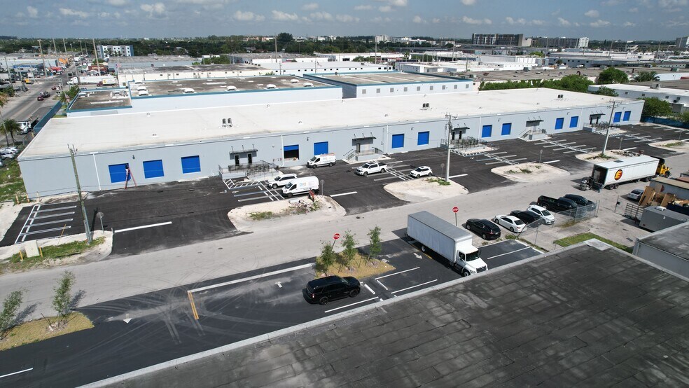 7100 NW 36th Ave, Miami, FL à louer - Photo de l’immeuble – Image 3 sur 148