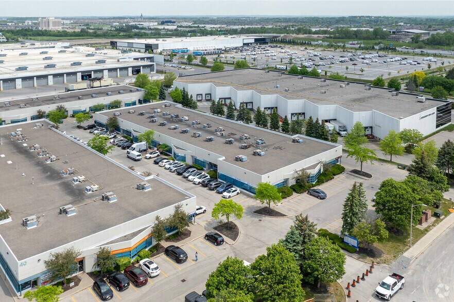 40 Vogell Rd, Richmond Hill, ON à louer - Aérien – Image 2 sur 2