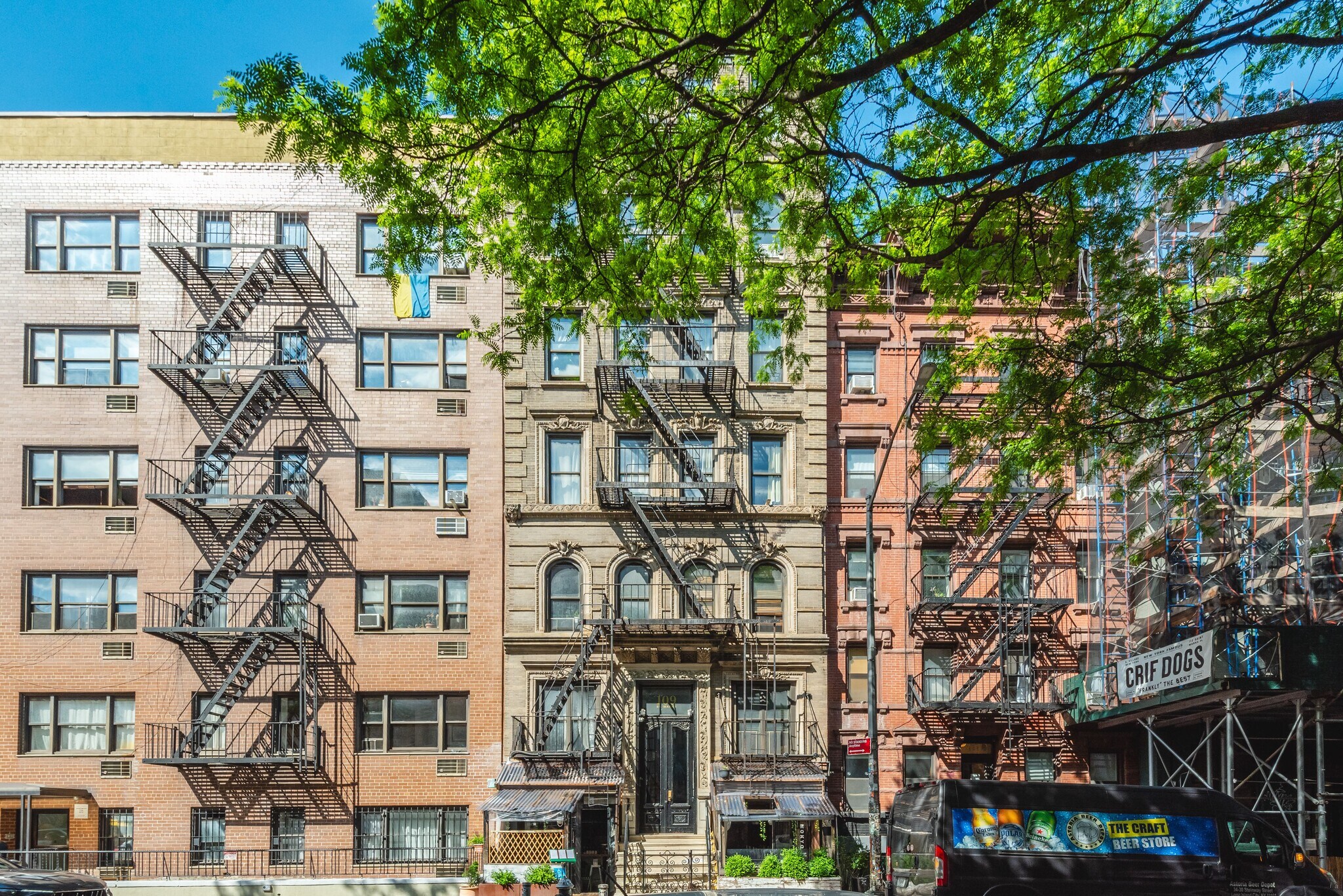 109 Saint Marks Pl, New York, NY à vendre Photo de l’immeuble– Image 1 sur 13