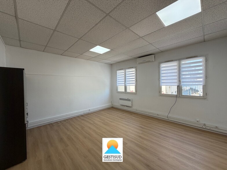 248 Avenue Des Paluds, Aubagne à louer - Photo de l’immeuble – Image 3 sur 5