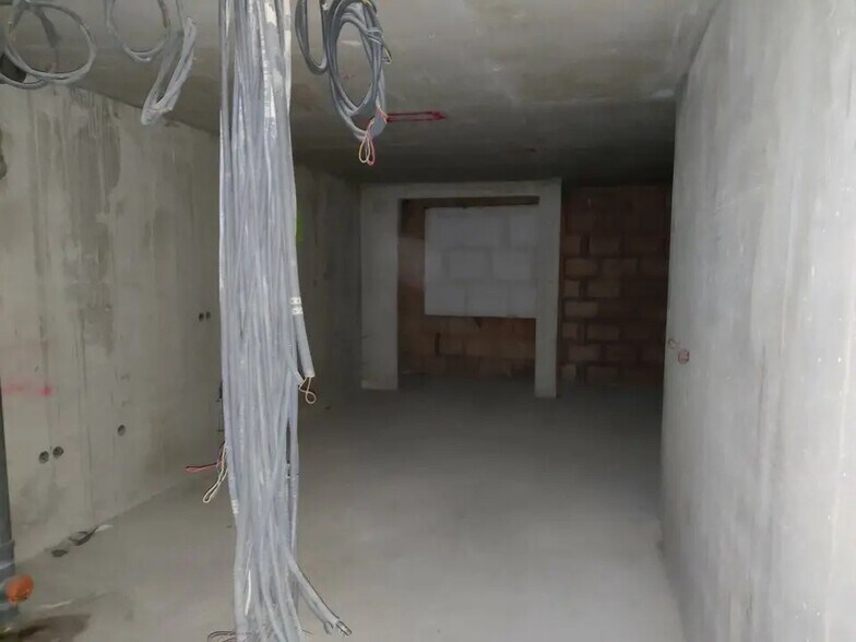 Local commercial dans Thorigny-sur-Marne à vendre - Photo de l’immeuble – Image 3 sur 8