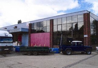 Plus de détails pour Saxon Way, West Drayton - Industriel/Logistique à louer