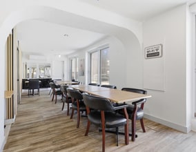 1350 Rue Ontario E, Montréal, QC à louer Photo intérieure– Image 1 sur 3