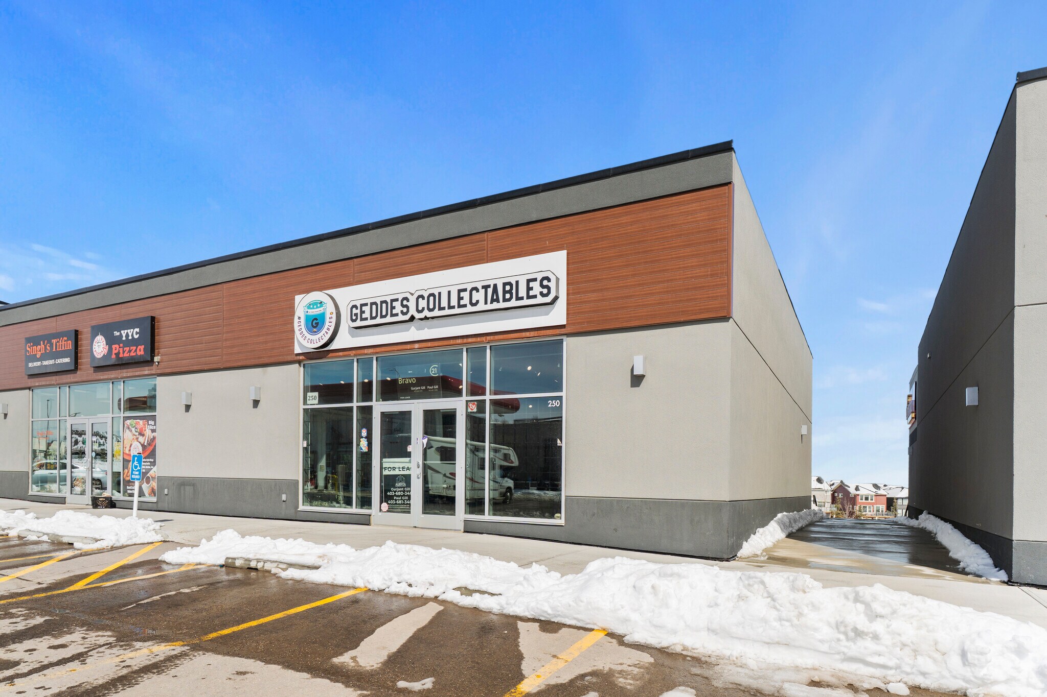 318-1 Nolanridge Cres NW, Calgary, AB à vendre Photo de l’immeuble– Image 1 sur 16
