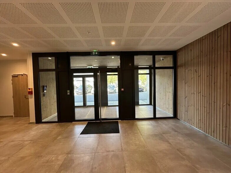 Bureau dans Grenoble à vendre - Photo de l’immeuble – Image 3 sur 12