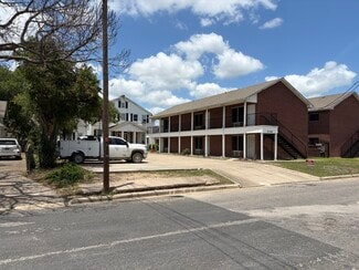Plus de détails pour 309 N Jefferson St, Beeville, TX - Logement à vendre