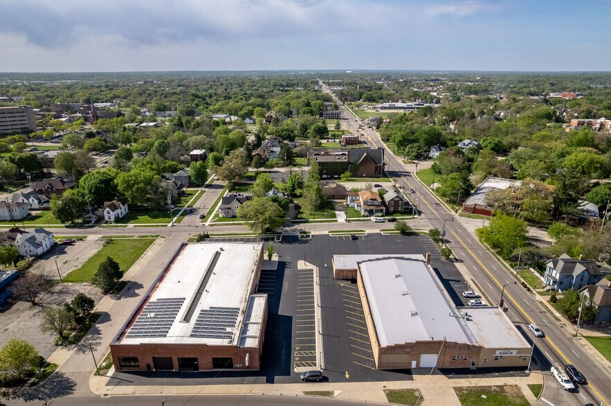 727 1st Ave, Rockford, IL à vendre - Photo de l’immeuble – Image 2 sur 37