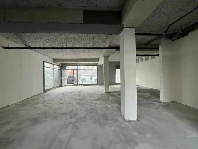 8 Avenue Georges Pompidou, Saint-Priest à louer - Photo de l’immeuble – Image 2 sur 5
