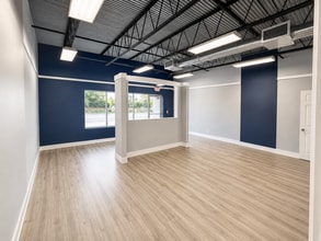 3162-3184 SE Dixie Hwy, Stuart, FL à louer Photo intérieure– Image 2 sur 3
