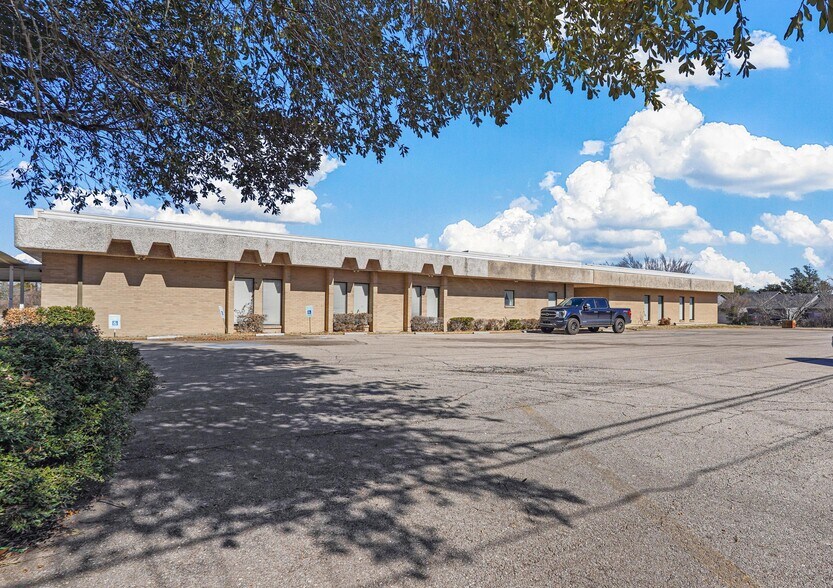 5605 Wesley St, Greenville, TX à louer - Photo de l’immeuble – Image 3 sur 23